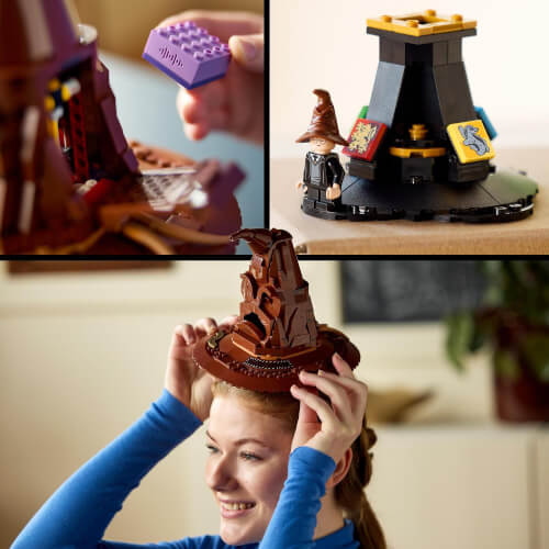 Das Bild zeigt ein LEGO-Modell des sprechenden Hutes aus Harry Potter, das verschiedene Details und Bücher enthält. Eine Frau setzt sich den zusammengesteckten Hut lachend auf den Kopf.