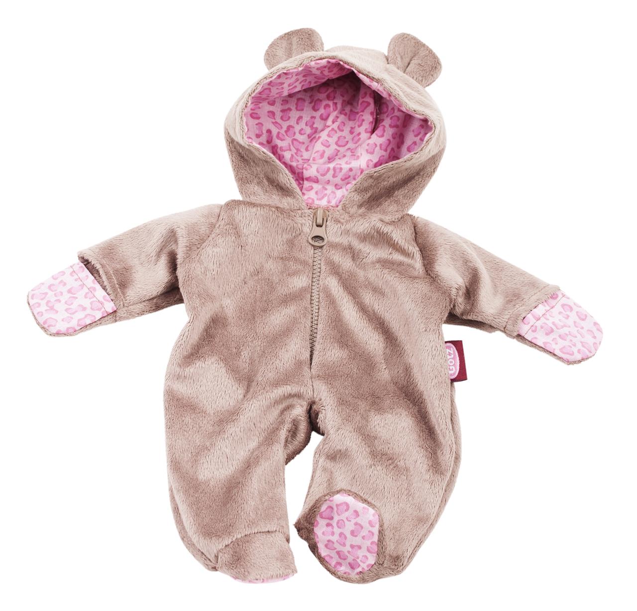 Der Onsie "Teddy 33cm" ist ein weicher, brauner Einteiler mit Kapuze und kleinen Bärenohren. Das Innenfutter sowie die Bündchen sind rosa mit einem tierischen Muster.
