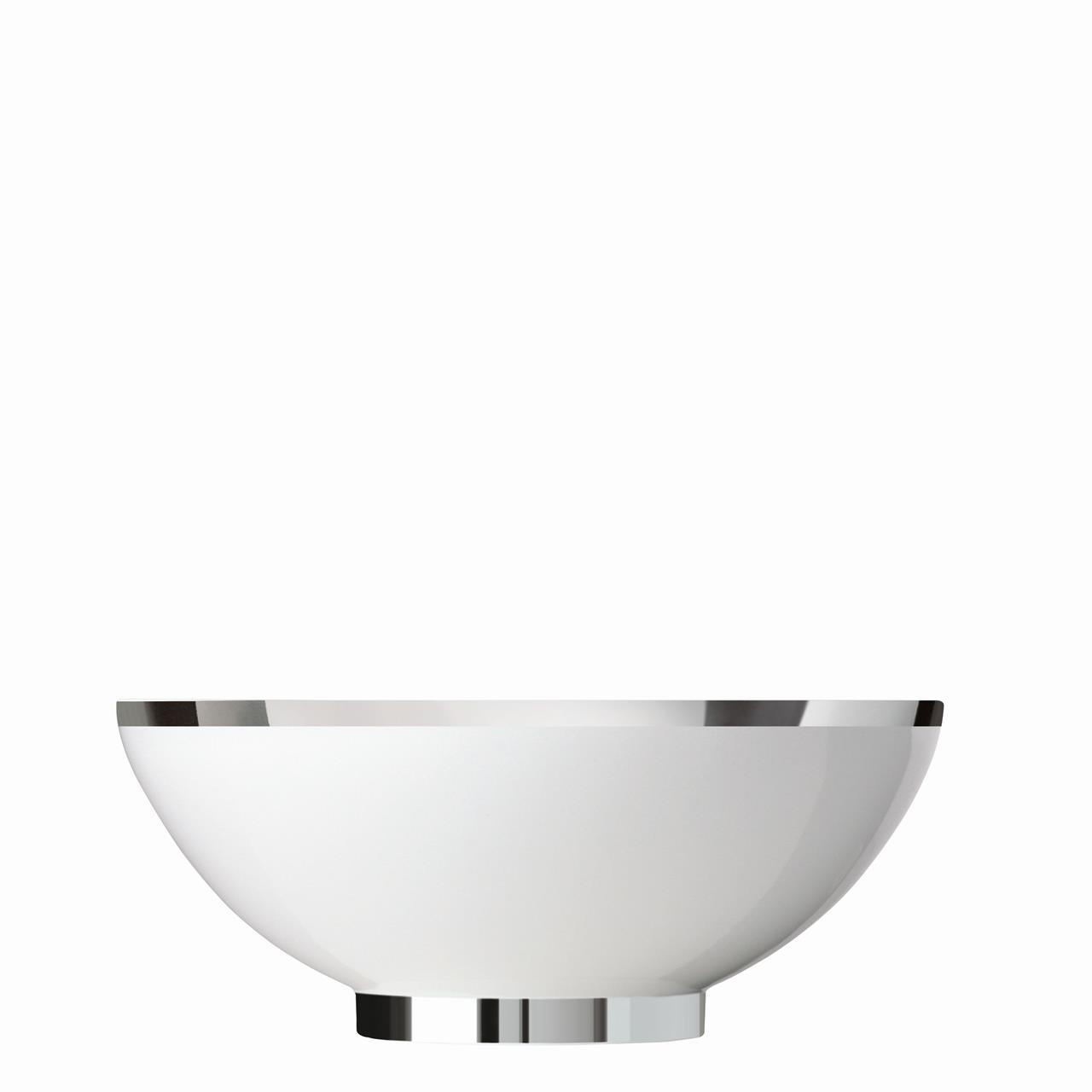 Die Schale XL Coup 26 cm Treasure Platinum ist eine große, weiße Schale mit einem eleganten Platinrand. Sie hat ein modernes und schlichtes Design.