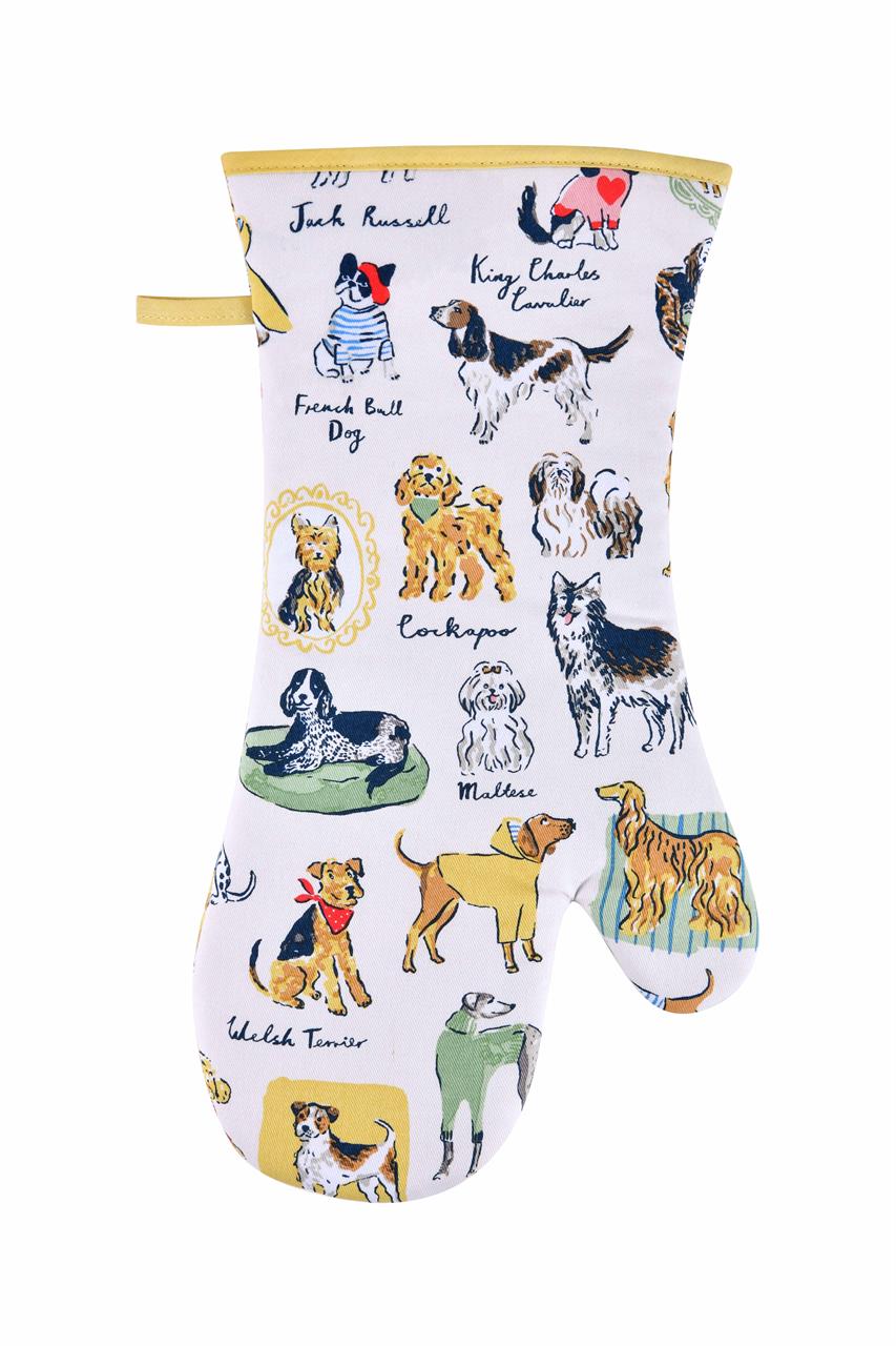 Der Topfhandschuh "Best in Show" ist mit bunten Illustrationen verschiedener Hunderassen bedruckt. Die Namen der Hunderassen sind auf dem Stoff notiert und machen das Design besonders niedlich.