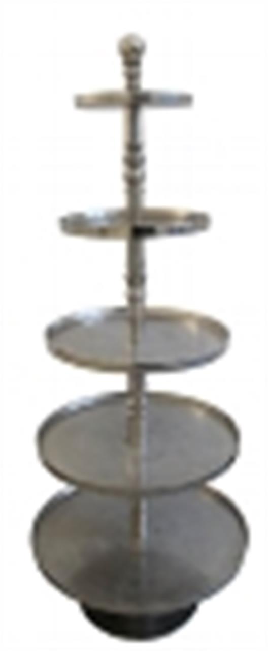 Das Bild zeigt eine runde, fünfstöckige Etagere aus Metall. Sie hat mehrere Ablageflächen und ist glänzend lackiert.