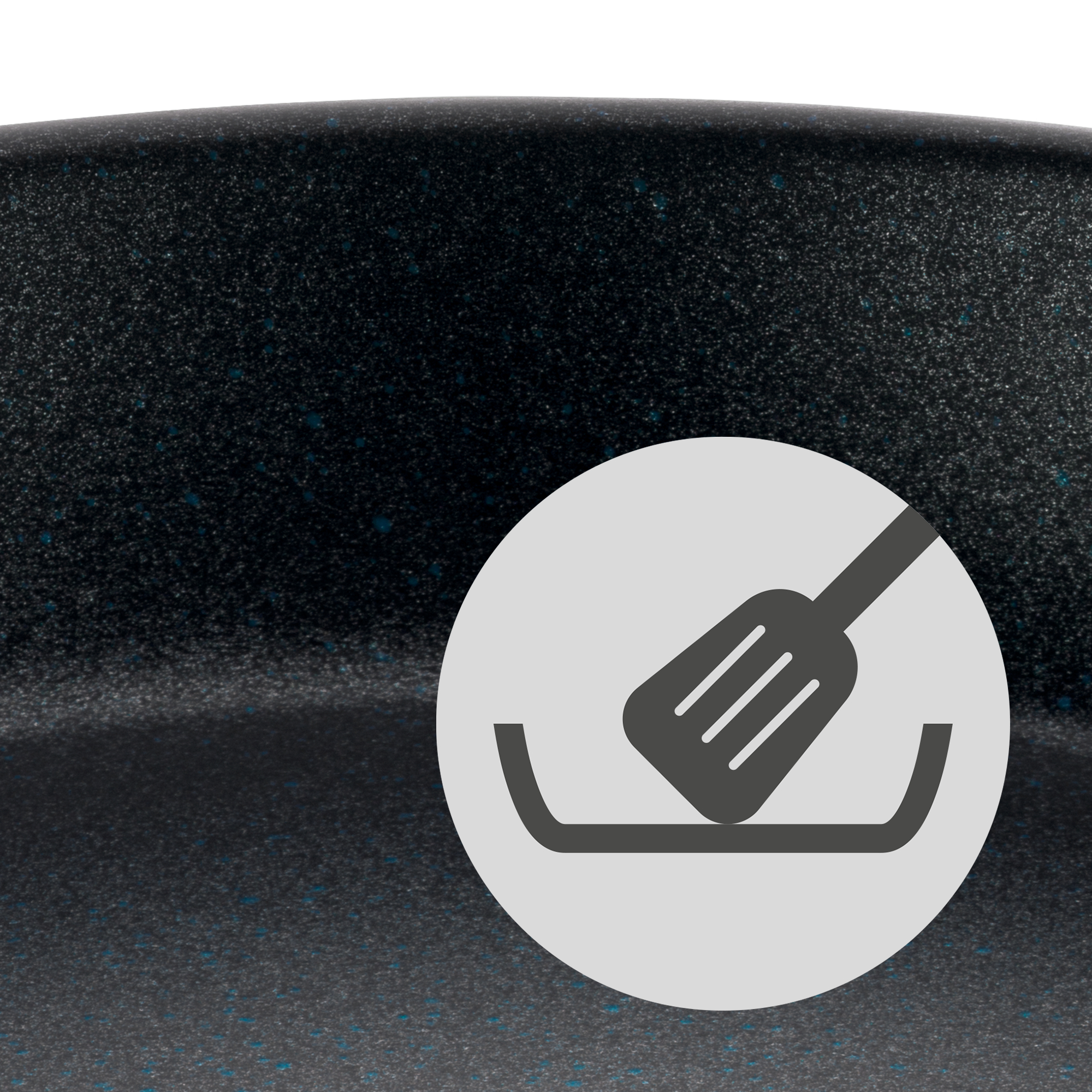 Auf dem Bild ist eine schwarze Pfanne mit einer Beschichtung zu sehen. In der Mitte befindet sich ein Symbol mit einem Pfannenwender und einer Pfanne.