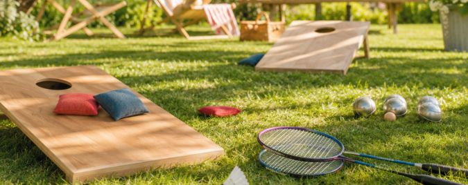 Bild mit dem Dateinamen 'Outdoorspiele 675x268'. Das Bild zeigt vermutlich Outdoorspiele oder Aktivitäten im Freien.