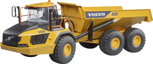 Das Bild zeigt einen großen gelben Muldenkipper mit der Aufschrift "VOLVO A60H". Das Fahrzeug hat sechs große Räder und ist für den Baustelleneinsatz bestimmt.