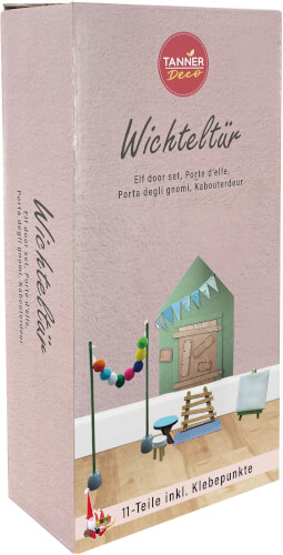 Auf der Verpackung ist ein Set mit einer kleinen Elfentür und Zubehör abgebildet.  
Das Set enthält 11 Teile und Klebepunkte zum Befestigen.