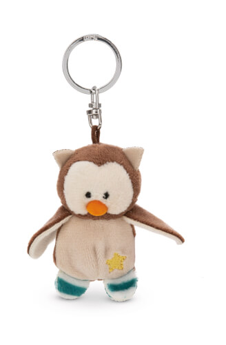 Auf dem Bild ist ein Schlüsselanhänger in Form einer niedlichen Eule zu sehen. Die Eule ist braun, beige und hat eine kleine gelbe Sternapplikation auf dem Bauch.
